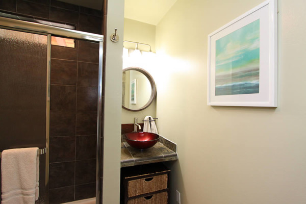 motel inverness guest room bath