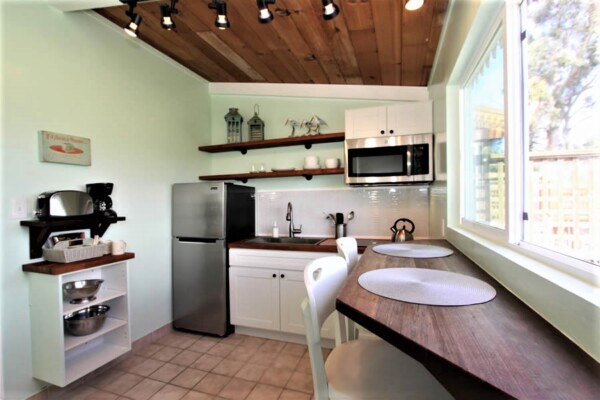 point reyes lodging egret kitchen with view